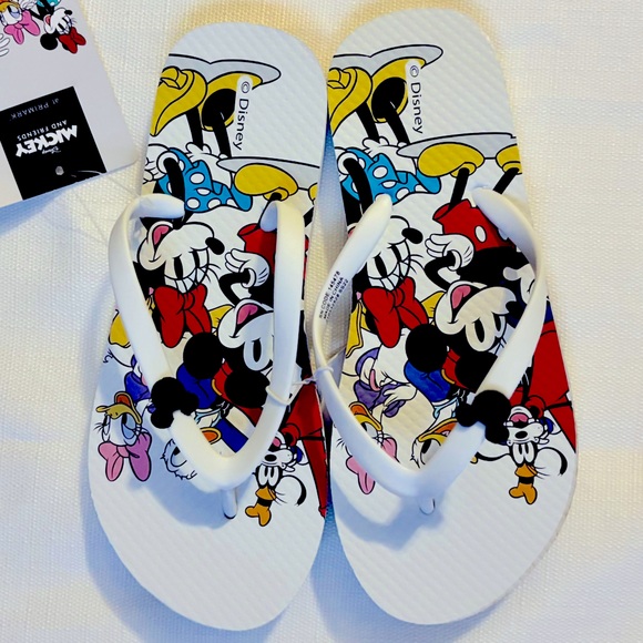 🆕 Disney Ltd Edition Women’s Mickey & Friends “Ears” Icon B&W Slip-On Sandals - Picture 10 of 10